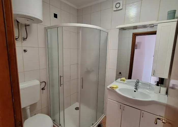 Apartament Ema 2, *
